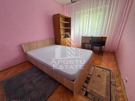 Apartament decomandat cu 3 camere zona Lipovei - Photo 4