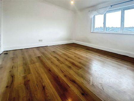 3 bedroom house to rent The Knares, Basildon, Essex, SS16 - Photo 5