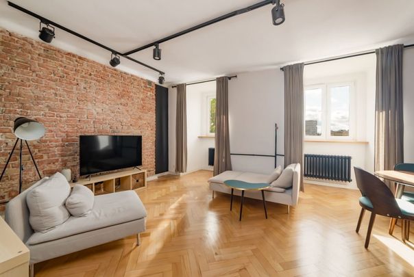 Kamieniczny klimat przy Placu Zbawiciela 53 m² - Zdjęcie 1