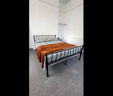 Room in a Shared House, Grasmere St, L5 - Photo 3