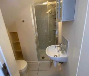 6 bedroom property to rent in Liverpool - Photo 5