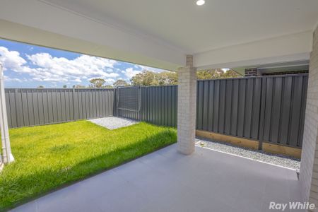 STUNNING 4-BEDROOM DUPLEX IN FORSTER!! - Photo 3