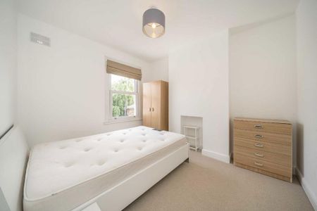 3 bedroom terraced house to rent - Photo 5