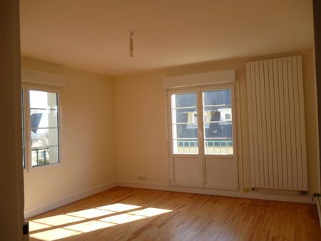 Location Appartement 3 pièces 76m² - Photo 3