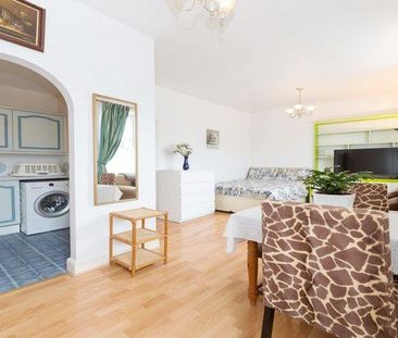 Studio to rent - Photo 4