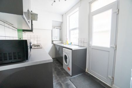 2 Bed Terraced House, Tudor Road, LE3 - Photo 5