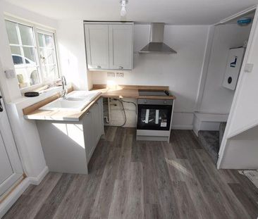 1 bedroom end of terrace house to rent - Photo 2