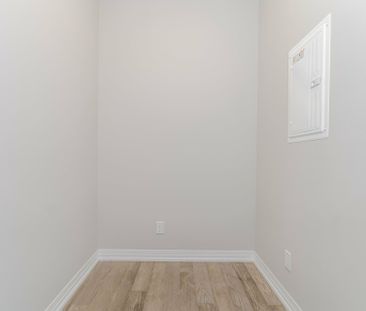 For Lease - 3265 Carding Mill Trail Unit# 204, Oakville, Ontario - Photo 1