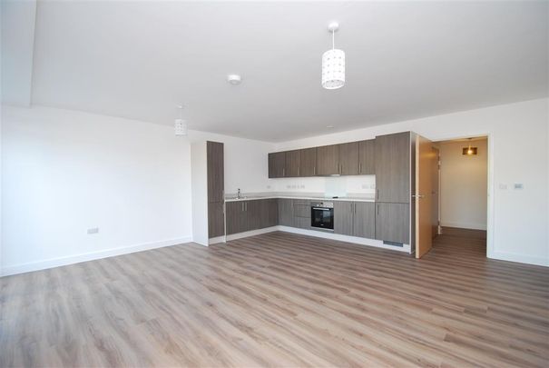 Alexandra House - Photo 1