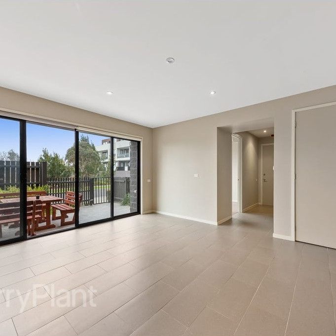 Convenient Location! - Photo 1