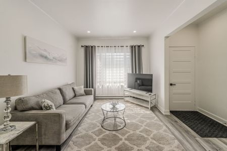 49 Rue Airlie, Montréal (LaSalle), QC H8R - Photo 3