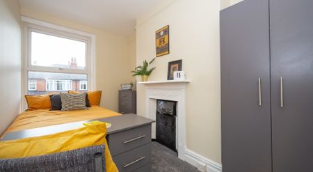 81 Headingley Mount, Headingley, Leeds, LS6 3EW - Photo 2