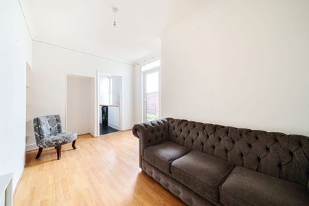 Alliance Road, London, SE18 - Photo 5