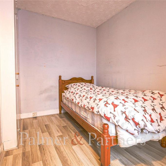 2 bedroom terraced house to rent - Photo 1