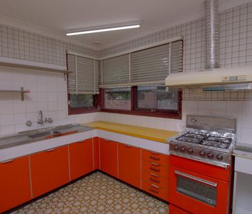 Charming Family Home in Toongabbie - Photo 2