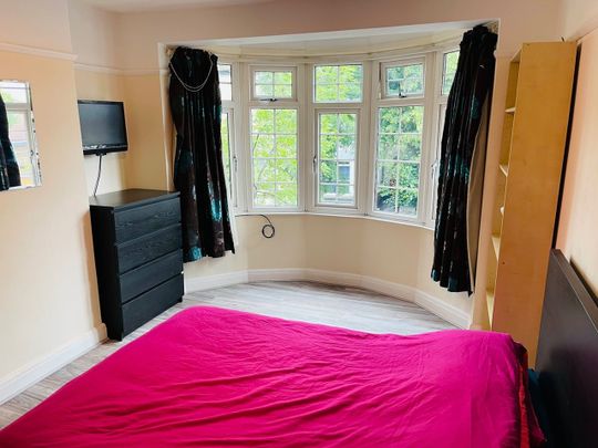 Room in a Shared House, St. James's Road, CR0 - Photo 1