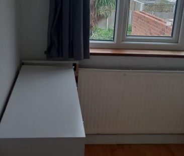 1 bedroom in a house share to rent - Photo 6
