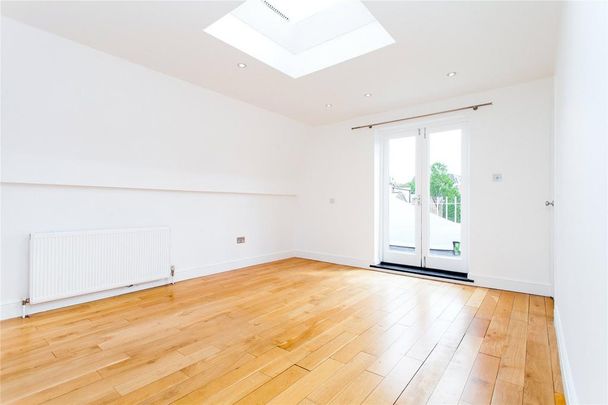 3 bedroom terraced house to rent - Photo 1