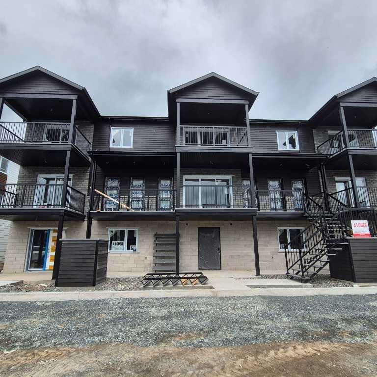 Logement neuf 4-1/2 et 5-1/2 - 158, Rue du Versant à St-Joseph - Photo 1