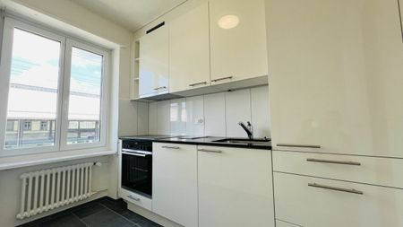 Neuwertige 2,5-Zimmerwohnung mit Balkon und Keller direkt am Bahnhof (1053) - Photo 4