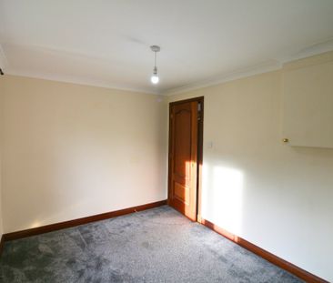 Goldcrest Court, North Lanarkshire, Wishaw, ML2 0JE - Photo 4