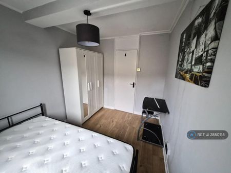 3 bedroom maisonette to rent - Photo 3