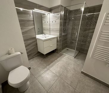 Location Appartement 2 pièces 42m² SETE 34200 - Photo 5