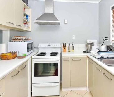 2 Bedroom home Mangere East - Photo 1