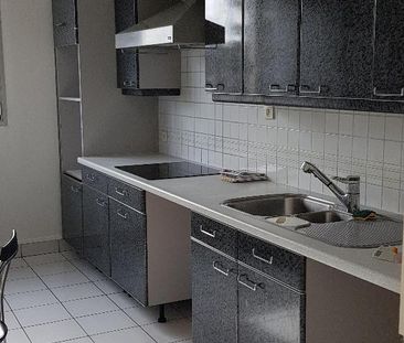 Location Appartement 5 pièces 141m² CHAMALIERES 63400 - Photo 3