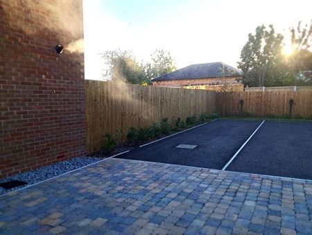 Columbus Drive, Shavington, Crewe - Photo 4