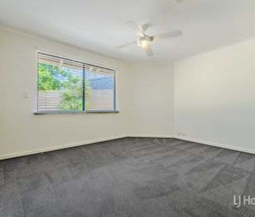 Coastal Elegance Meets Contemporary Comfort - WITH OCEAN VIEWS - Photo 3