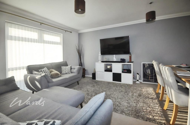 2 bedroom semi-detached bungalow to rent - Photo 1