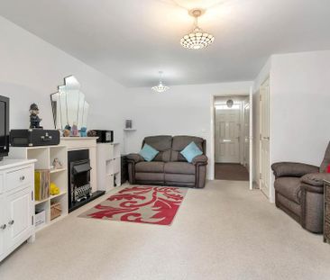 2 bedroom end of terrace house to rent - Photo 1