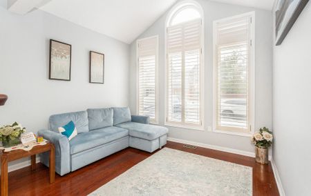 For Lease - 5050 Bunton Crescent, Burlington, Ontario - Photo 2