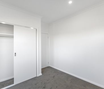 17 Guava Street, Kalkallo VIC 3064 - Townhouse For Rent | Domain - Photo 2