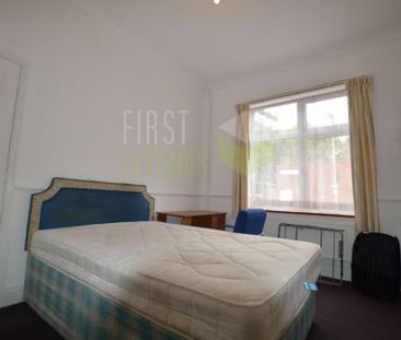 4 bedroom terraced house to rent - Photo 6