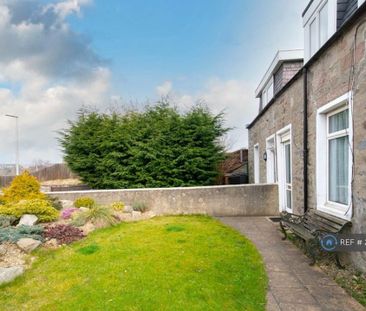 2 bedroom semi-detached house to rent - Photo 6