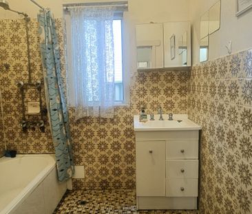 Earlwood - Photo 1