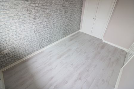 36 Loxley Way - Photo 2