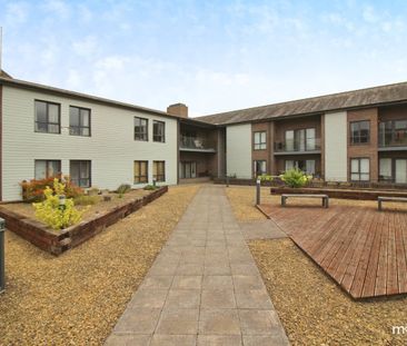 Cardean House Fire Fly Avenue, Swindon, Swindon, SN2 - Photo 4