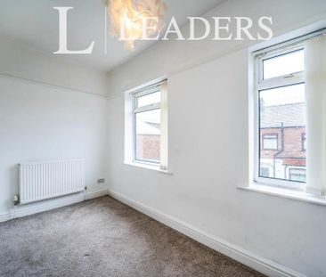 3 bedroom semi-detached house to rent - Photo 6