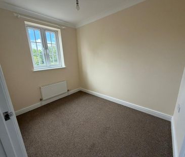 2 bedroom semi-detached house to rent - Photo 2