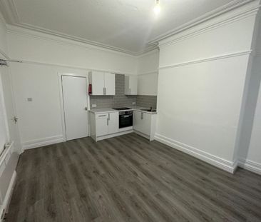 1 Bed Flat, Mexborough Avenue, LS7 - Photo 4