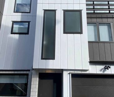 Close to City - Super Convenient! - Photo 5