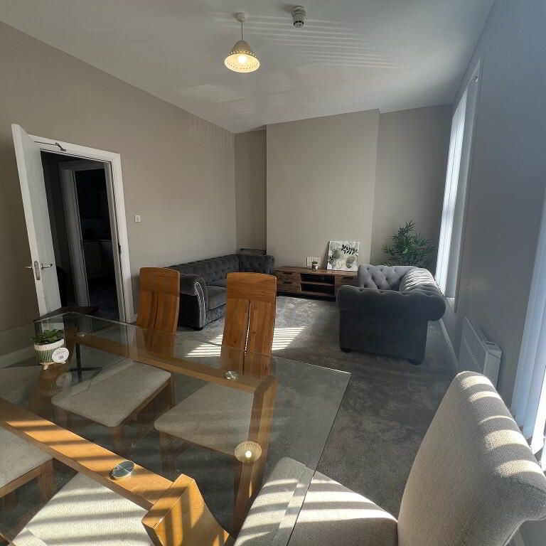 University Street, Room 7, All Bills Included, Belfast, BT7 1FZ - Photo 1