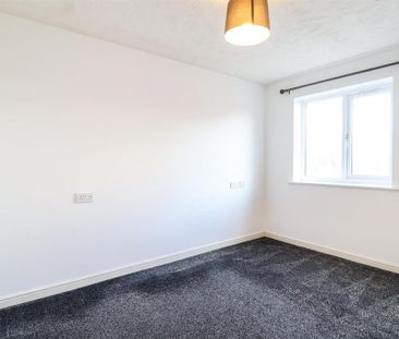4 bedroom detached house to rent - Photo 6