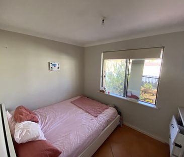 Scarborough Villa with Large Yard. - Photo 1