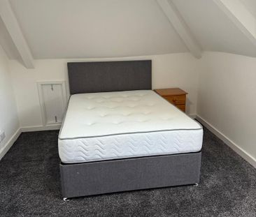 1 bedroom in a house share to rent - Photo 6