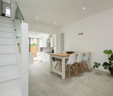 4 bedroom terraced house to rent - Photo 5