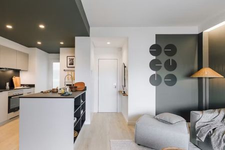 Travessera de Dalt, Barcelona, Catalonia 08024 - Photo 3